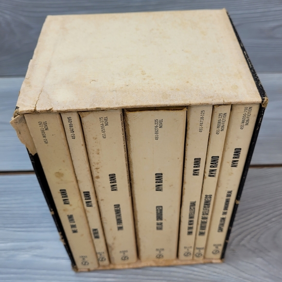 RARE Ayn Rand - 7 Book Collection - A Vintage Signet Gift Pack of Seven Books - Picture 5 of 16